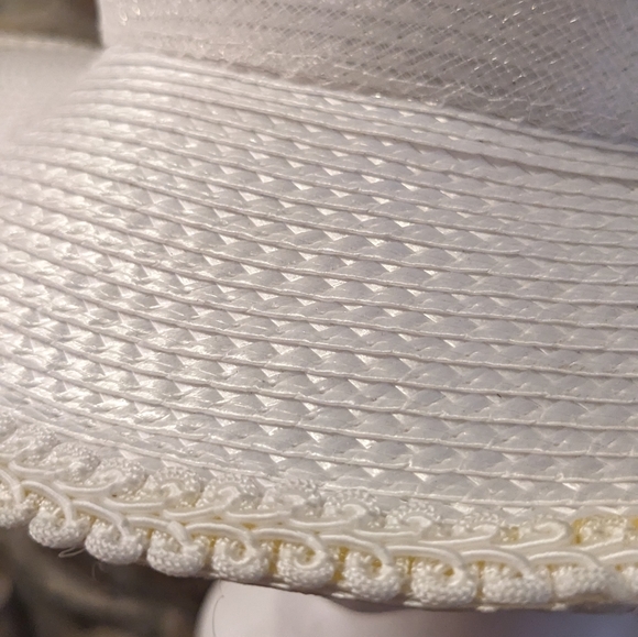 Authentic Vintage Derby Hat with Tulle - Picture 2 of 7